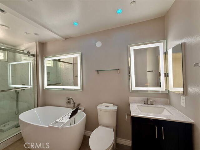 Building Photo - 16206 Valleyvale Dr