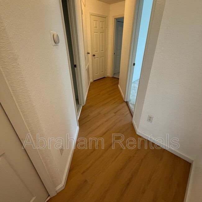 Building Photo - 5004 Hawkstone Dr
