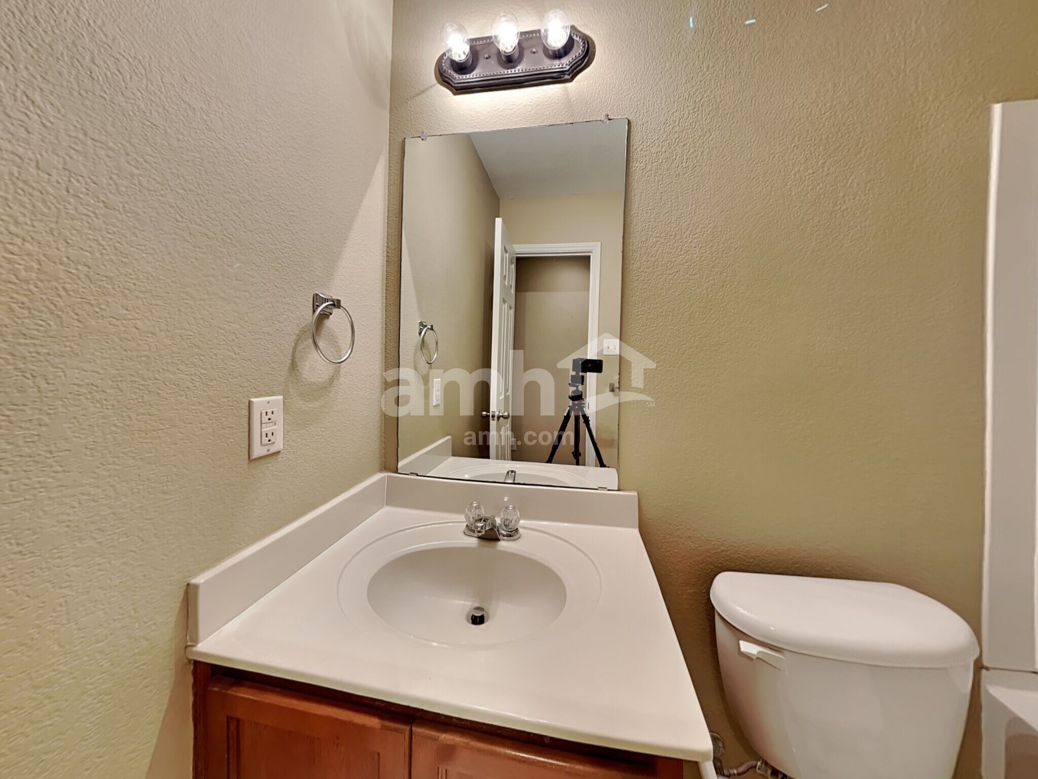 Building Photo - 1809 Trego Dr