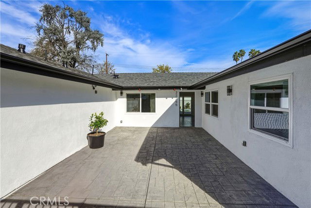 Building Photo - 22255 Wyandotte St