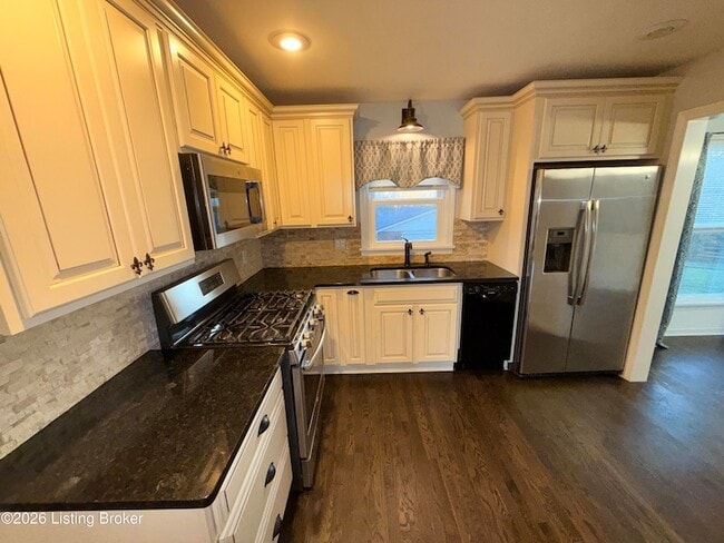 Building Photo - 600 Willow Brook Rd