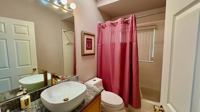Building Photo - 3612 Foxcroft Cir