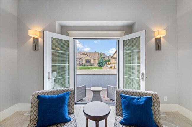 Building Photo - Stunning Custom Home in Gated Community!