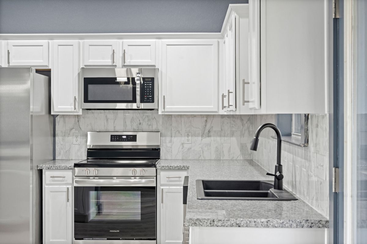 Building Photo - 38 Deer Ridge Rd