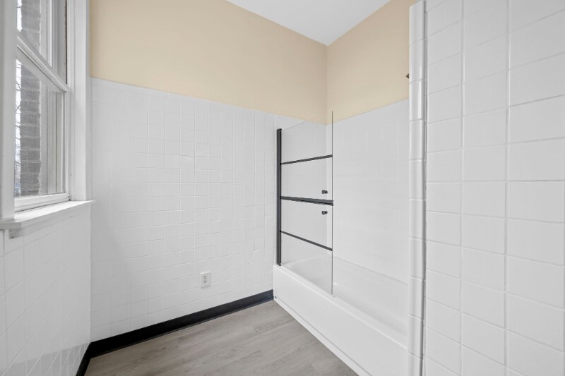 Building Photo - 4935 Hummelsheim Ave