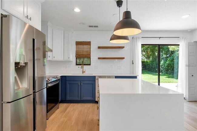 Building Photo - 3622 Devonswood Dr