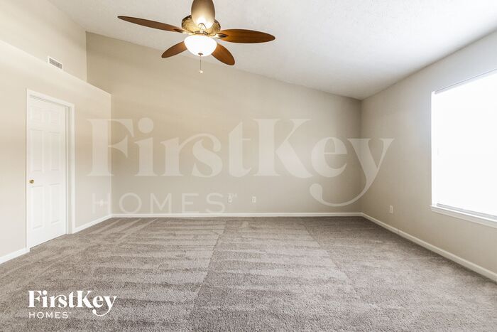 Building Photo - 8588 N Springview Dr