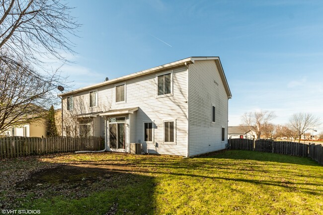 Building Photo - 277 Richmond Dr