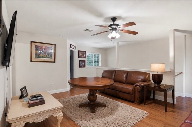 Building Photo - 11521 Autumn Ash Dr