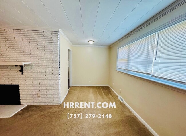 Building Photo - Beautiful 3 Bedroom 2.5 Bathroom Ranch Style Home located in the Northside area of Norfolk!