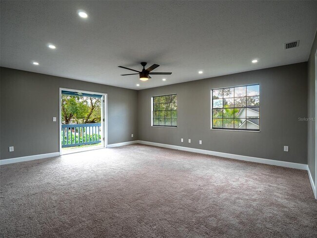 Building Photo - 4110 N River View Ave