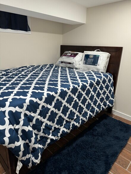 Building Photo - 93 Brookside Ave