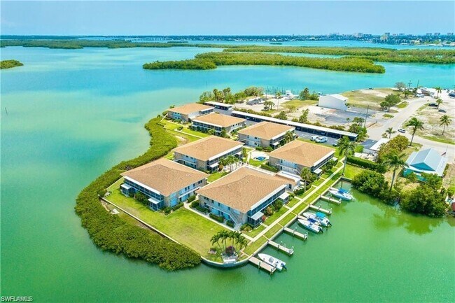 Building Photo - 330 Kon Tiki Dr