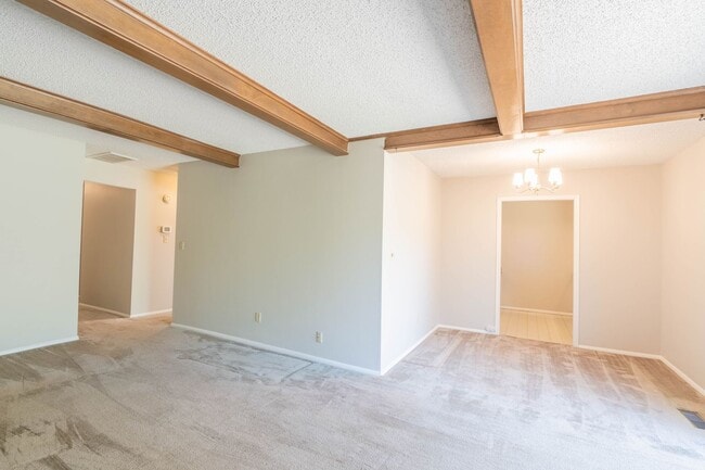 Building Photo - 6125 S Troost Ave