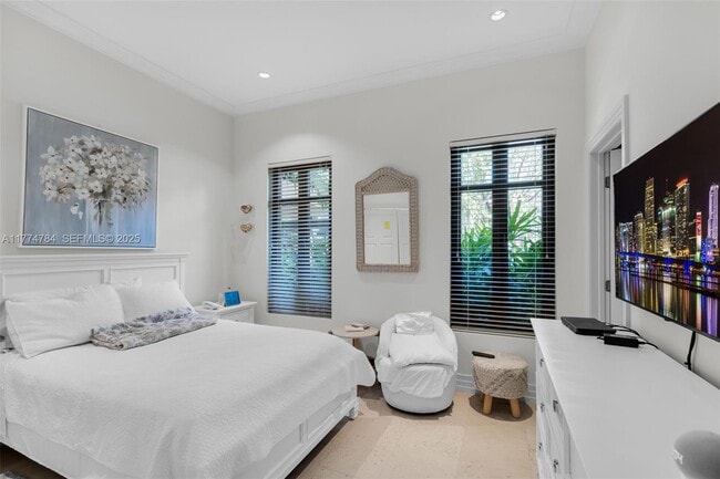 Building Photo - 9 Harbor Point