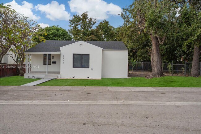 Building Photo - 3410 NW 13th Ave