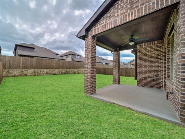 Building Photo - 2905 Parkwood Cir