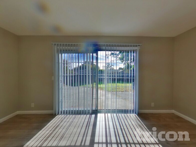 Building Photo - 1276 Alderwood Way