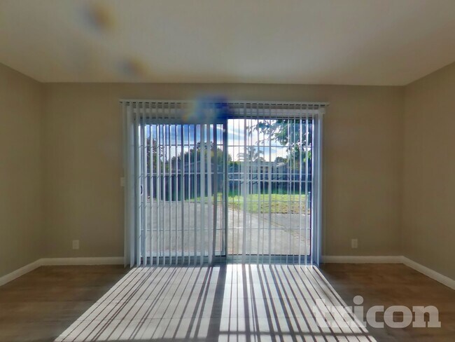 Building Photo - 1276 Alderwood Way