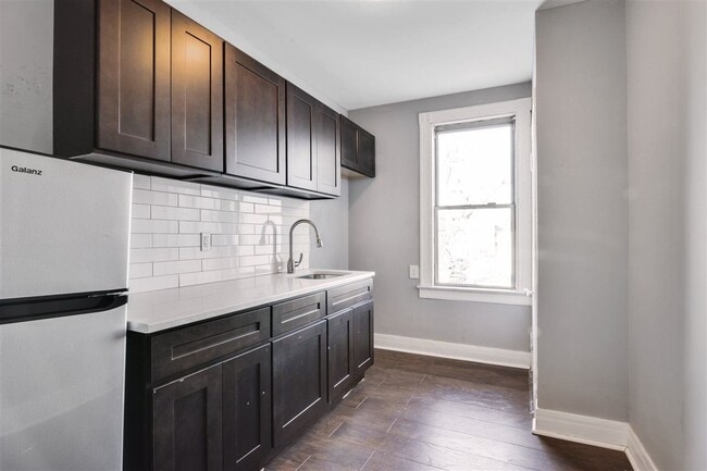 Building Photo - 434 Fairmount Ave