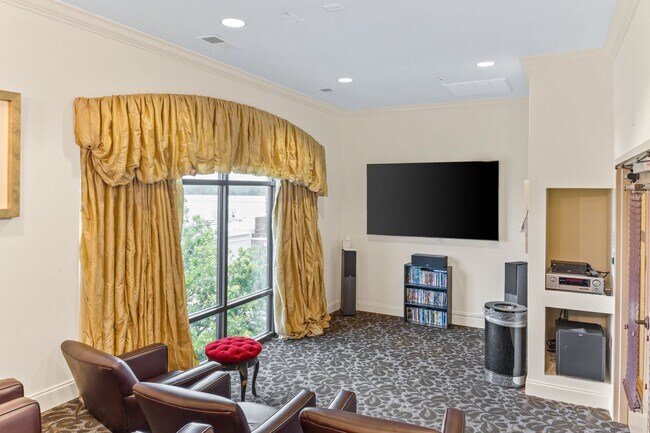 Building Photo - Mayfaire Townview 1 Bed/2 Bath + Bonus Room, Second Floor, Balcony