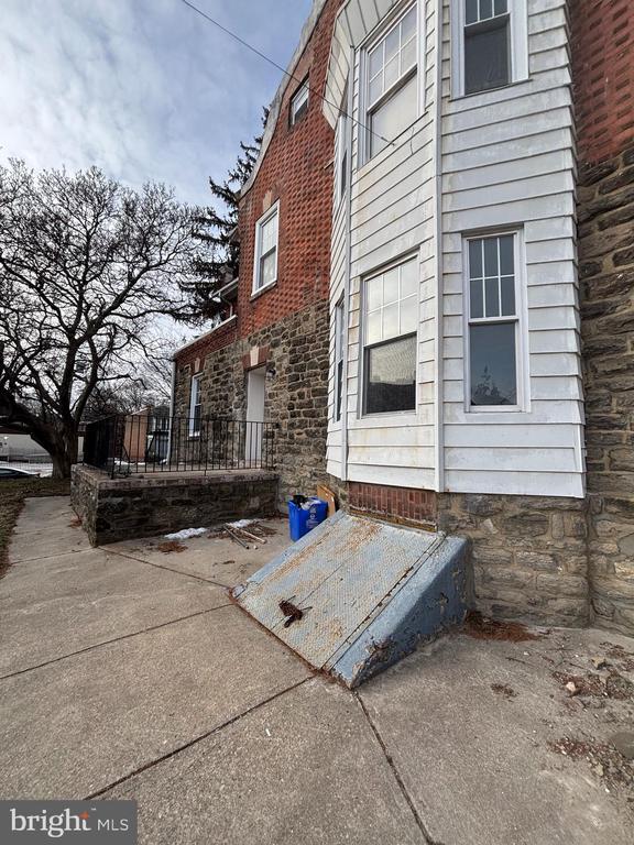 Building Photo - 2025 N 62nd St