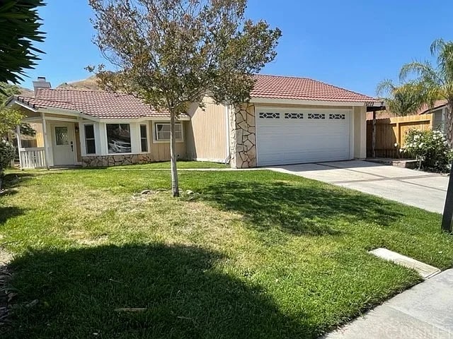 Building Photo - 15223 Poppy Meadow St