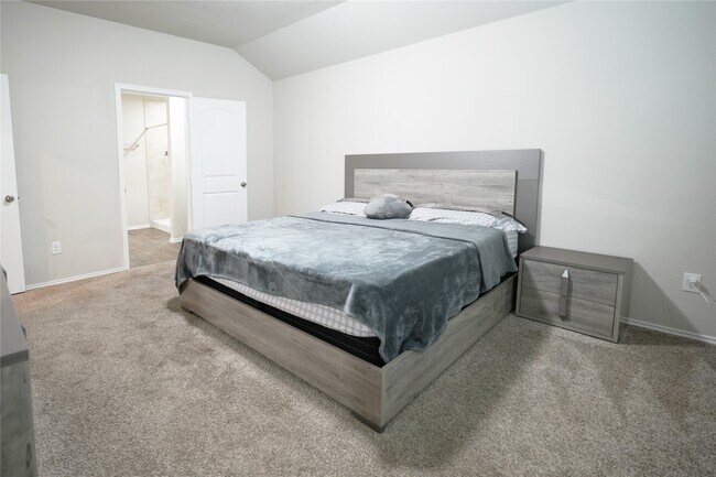 Building Photo - 5630 Havenwood Creek Ct