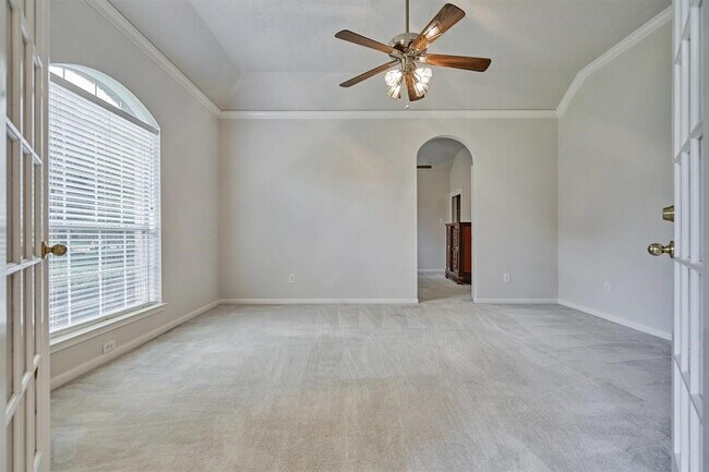 Building Photo - 3427 Lost Oak Dr