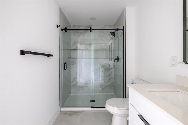 Building Photo - 2057 BARROSO