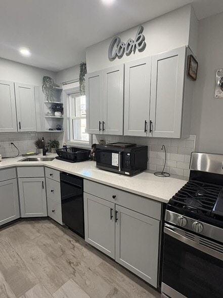 Shared Kitchen - 114 Greenway Blvd