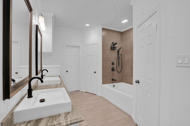 Building Photo - 12411 Exbury Ct
