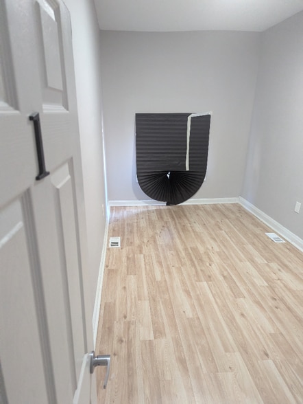 Building Photo - 2018 N Payson St