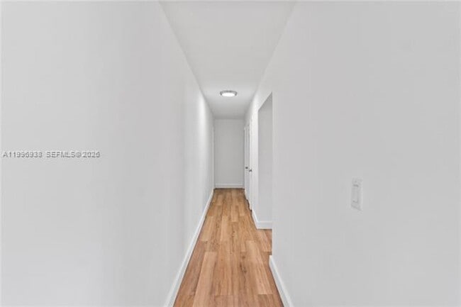 Building Photo - 361 E 39th St