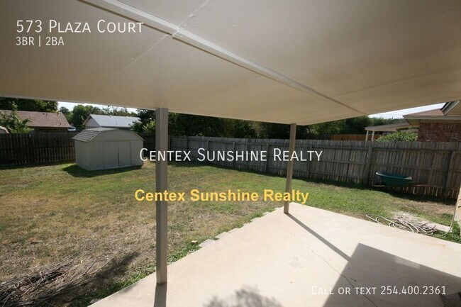 Building Photo - 573 Plaza Ct