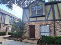Building Photo - 14703 Barryknoll Ln