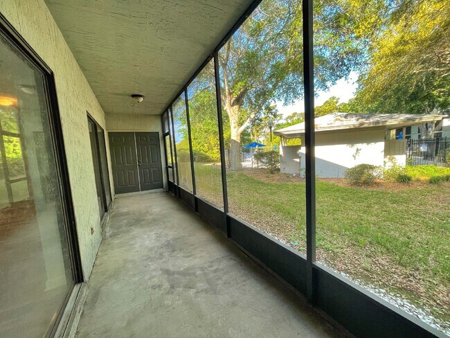 Building Photo - First floor 2BR/2BA Conquistador Condo