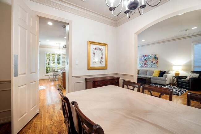 Building Photo - 4012 Gramercy St