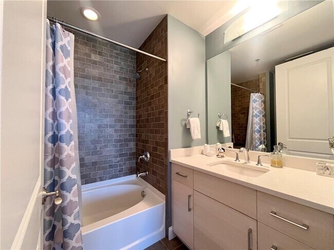 Building Photo - 270 17th St NW