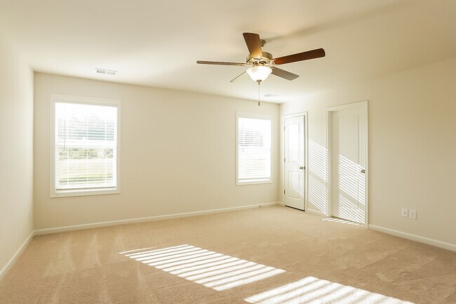 Building Photo - 846 Delta Ln