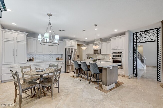 Building Photo - 10249 Wisteria Hills Ct