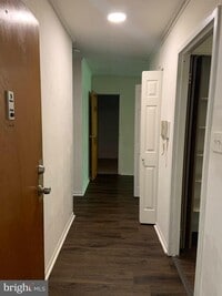 Building Photo - 400 Campbell Cir