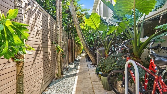 Building Photo - 4805 Cherokee Ave