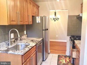 Building Photo - 401 N Beauregard St