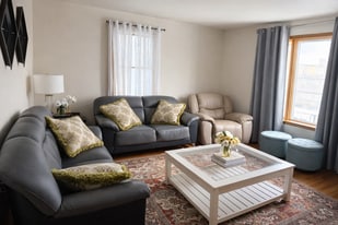 Building Photo - 60 Chambers St