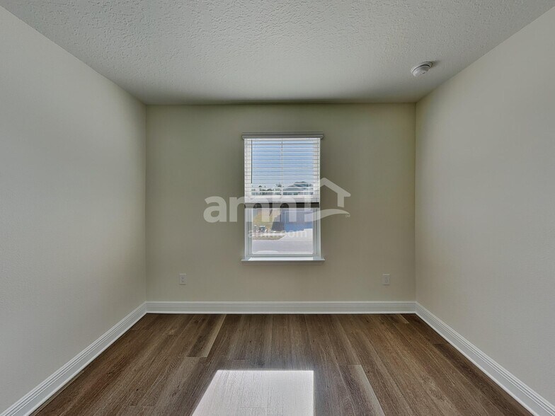 Building Photo - 4756 Tributary Ln