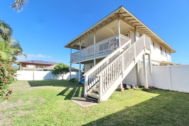 Building Photo - Malimali Street home with garage, fenced y...