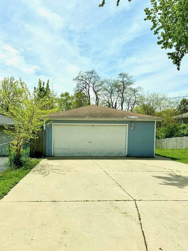 Building Photo - 3607 Kirchoff Rd