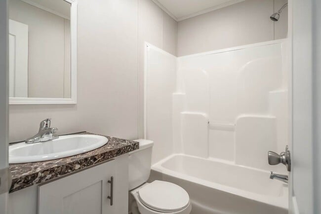 Building Photo - 2800 19th Ave