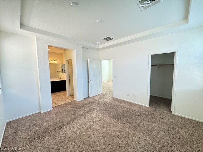 Building Photo - 6208 Yankee Spring St